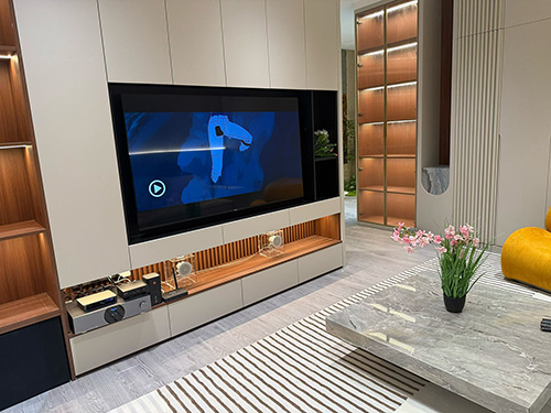 客厅娱乐新潮流：在家解锁影院级影音盛宴！